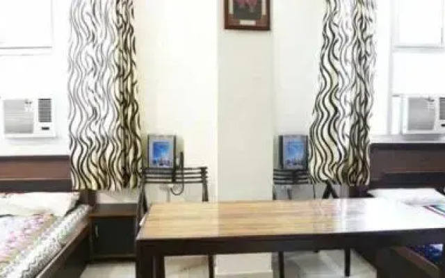 Oyo 701133 Hotel Jk Breeze