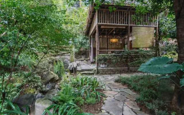Jiankuan Mountain House Hostel