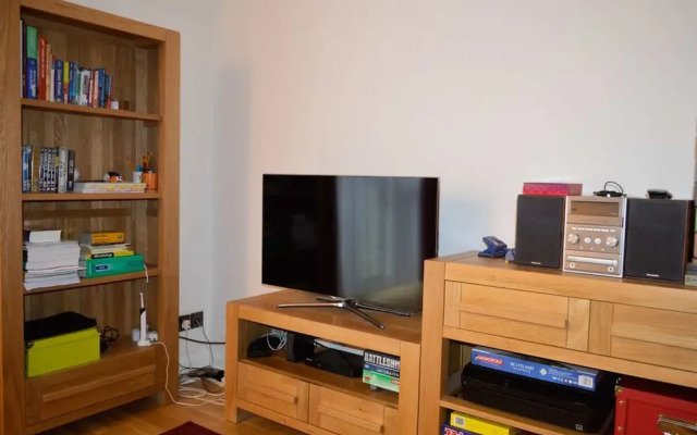 Modern 2 Bedroom Property in Central Edinburgh