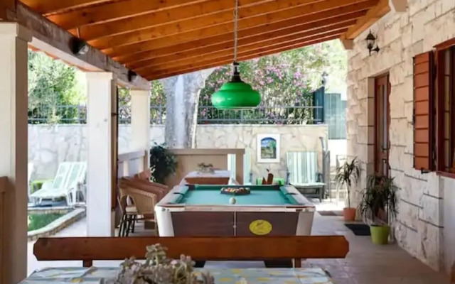 Charming Holiday Home With Private Pool