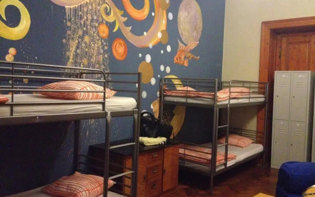 Art Hole Hostel