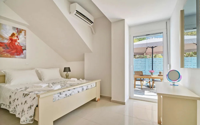 Lake View Suites