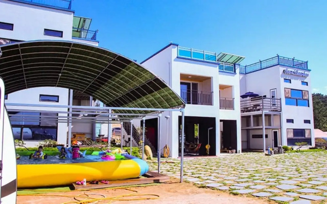 Pohang Sea and Bamboo Pension