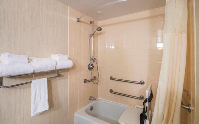 Clarion Inn Fairmont