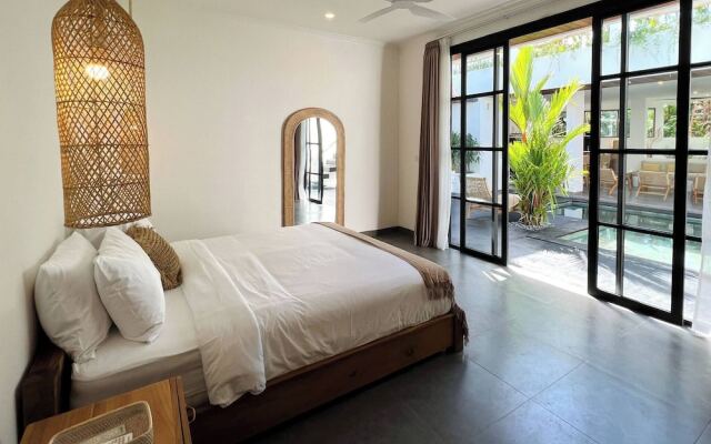 Casa Carolina Bali - Great 3 Bdr - Tumbak Bayuh Canggu