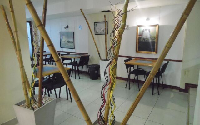 Hotel Adrazi