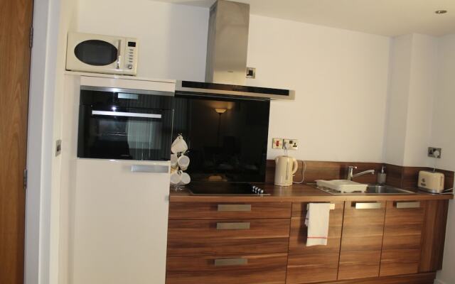 Snapos Luxury Serviced Apartments - Blonk Street