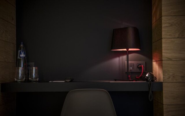 R hotel experiences