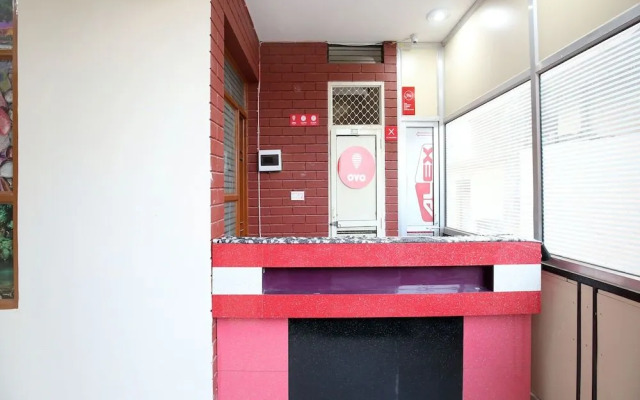 OYO 12745 Hotel Red House