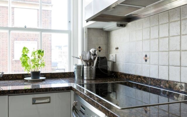 Huge 2 bed in Prime Location