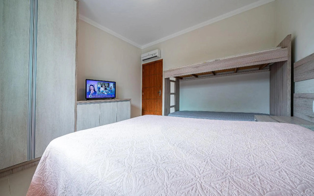 125 - Excelente Casa com 03 quartos em Mariscal