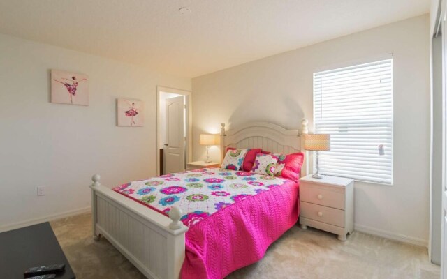 5114 Compass Bay