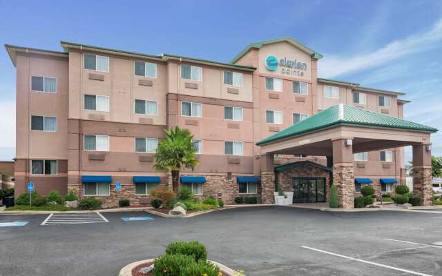 Clarion Pointe Medford