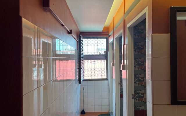 Cha Na Stay at Merry V