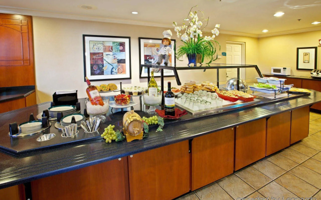 Staybridge Suites Indianapolis-Fishers by IHG