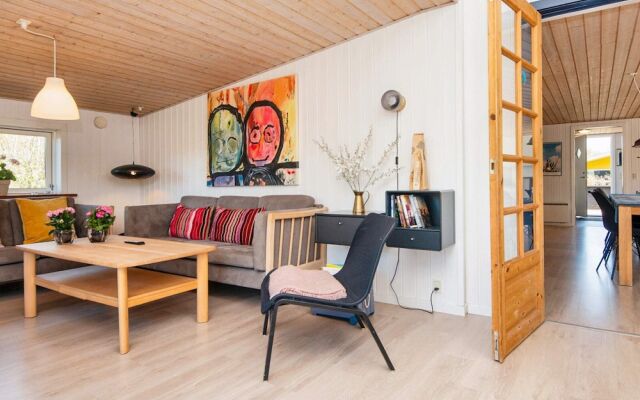10 Person Holiday Home in Glesborg-by Traum