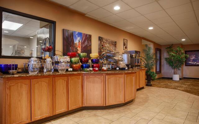 Best Western Plus Swiss Chalet Hotel & Suites