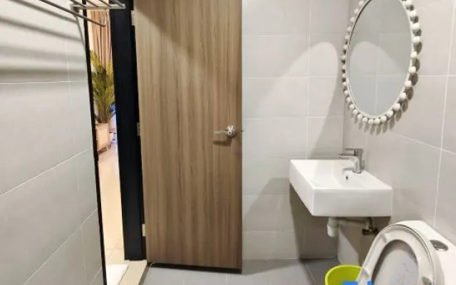 Ciq Studio New Condo I Hot Selling I Branded Decos – Bathroom – Johor Bahru