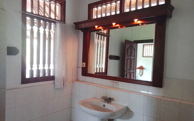 Rini Hotel