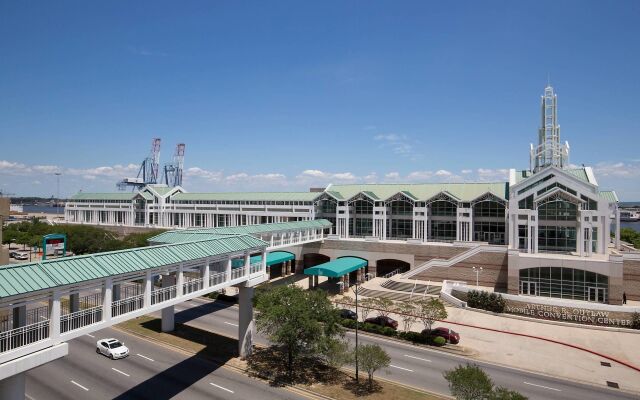 Renaissance Mobile Riverview Plaza Hotel