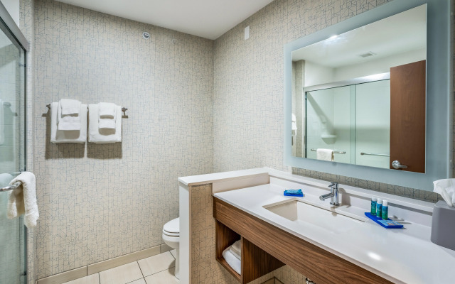 Holiday Inn Express and Suites-Platteville by IHG