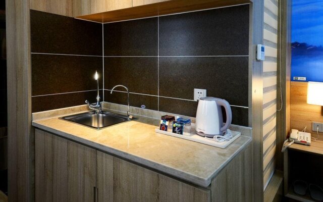 Nice Seven Days Boutique Hotel