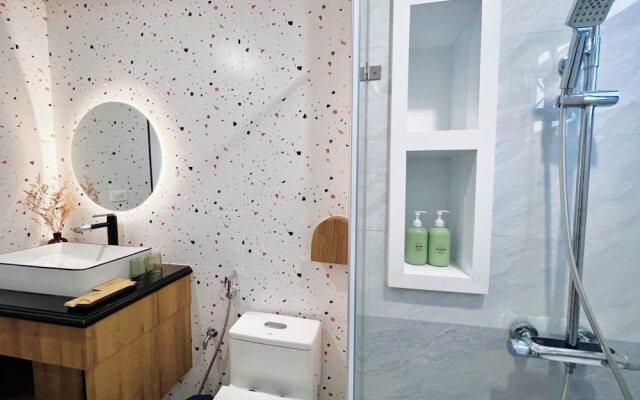 iRest Orange Tay Ho Lakeside Apartment