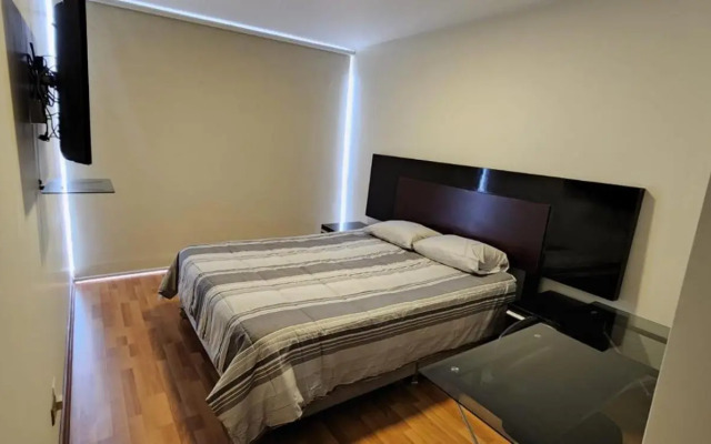 Grimaldo del Solar Miraflores OMM1