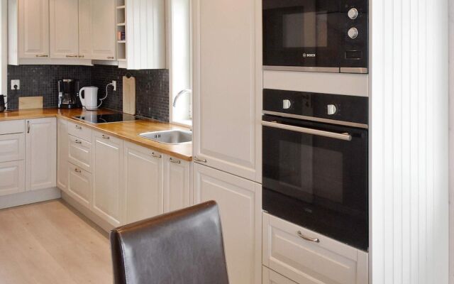6 Person Holiday Home in Bud