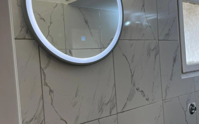 Central flat - 2 Metro stops from ACROPOLIS-PLKA