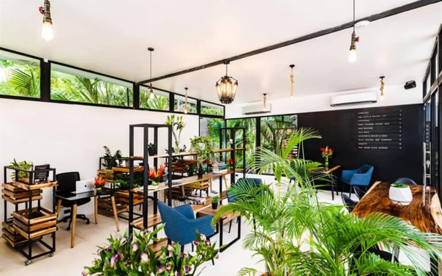 In the Shade Hotel - Coworking - Adults Only