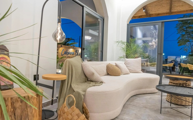Cabana Blu Hotel & Suites