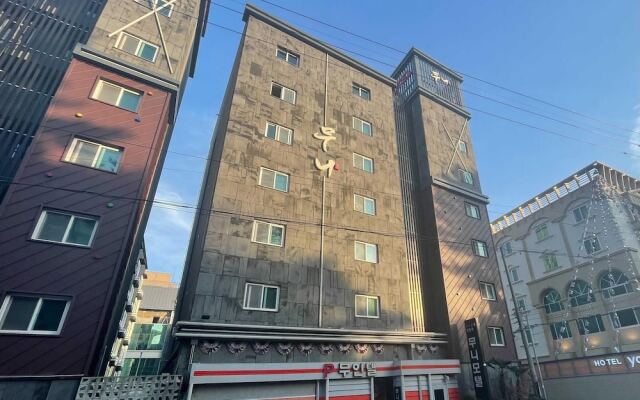 Sacheon (Samcheonpo) Muni Hotel