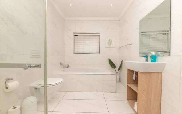 Spaciaous 2 Bedroom Bokaap Apartment