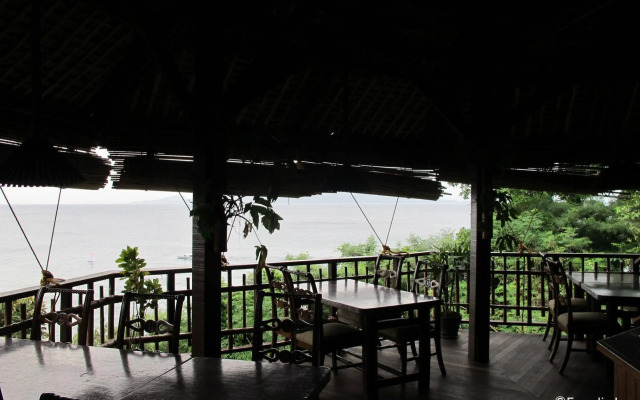 Coco Beach Island Resort