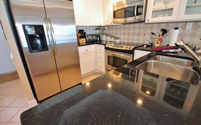 Surfside 207 Apartment 2