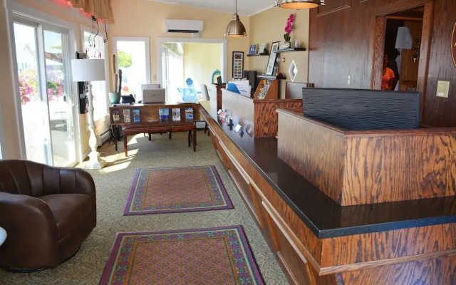 Alouette Beach Resort