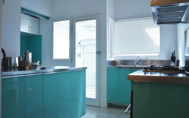 Adelaide Accommodation - The Angas