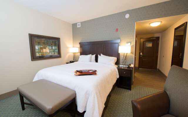 Hampton Inn & Suites Bismarck Northwest