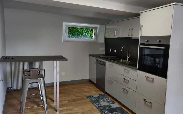 Aux Belles Pierres (Adults Only)