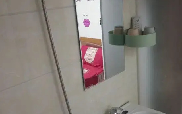 Warm Hotel (Wuhan La Defense)