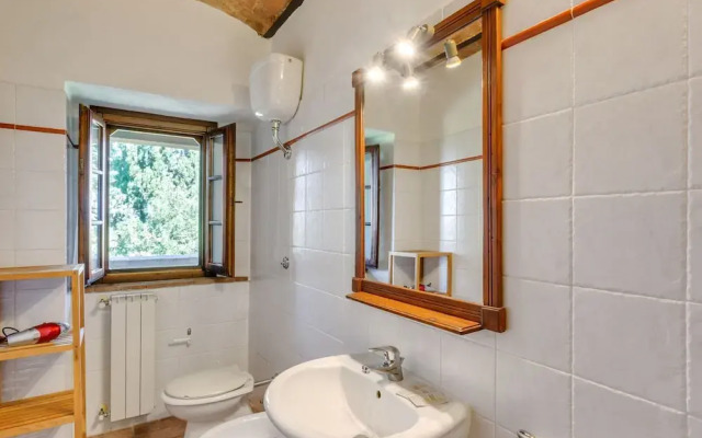 Lavish Holiday Home in Volterra With Pool