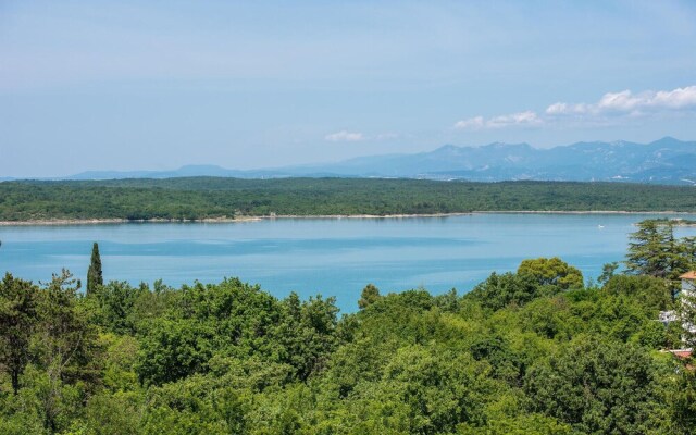 Nice Home in Klimno With Wifi and 3 Bedrooms