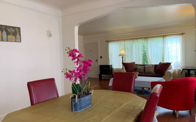 Eastlake Little Oasis