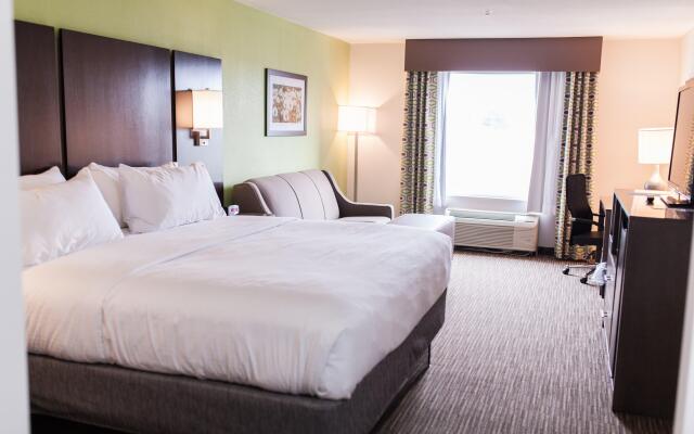 Holiday Inn Express & Suites Sweetwater, an IHG Hotel