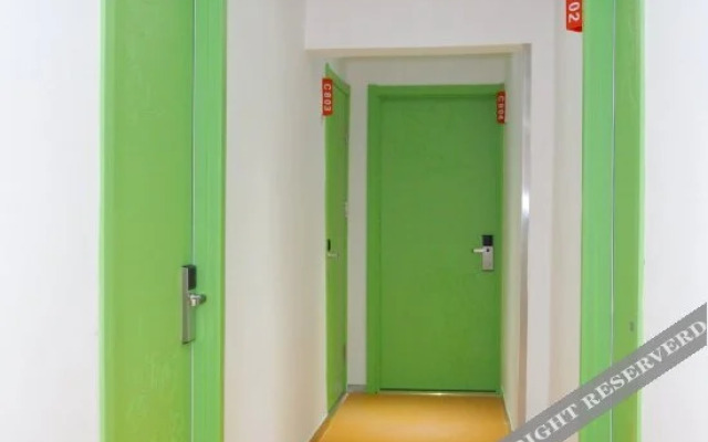 Youth Hostel Chains