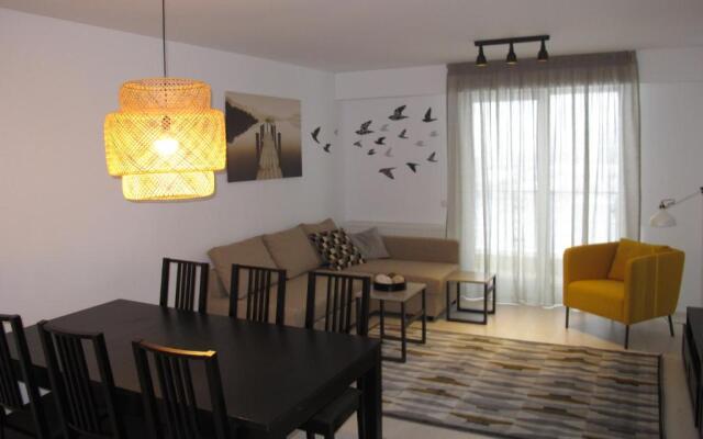 Airport Residence 2