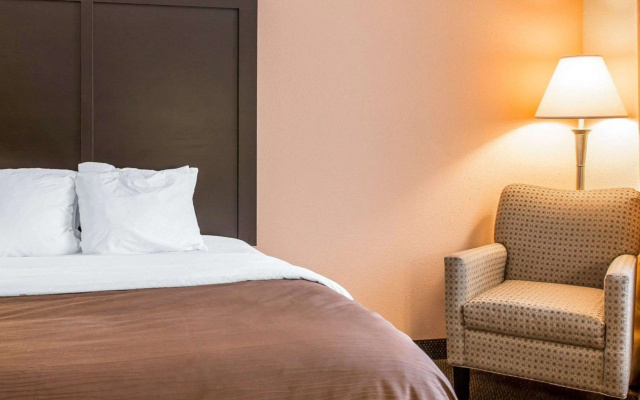 Quality Inn & Suites Niles