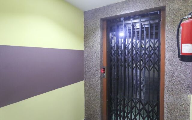 Hotel Tanushree by OYO Rooms