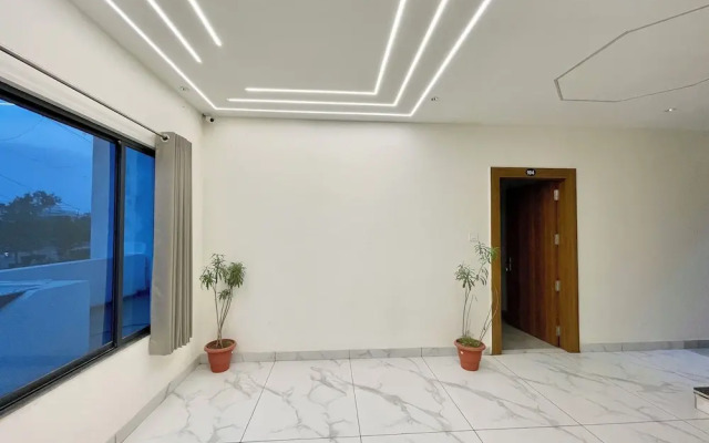 Hotel Shree Nakoda Paradise - Ujjain